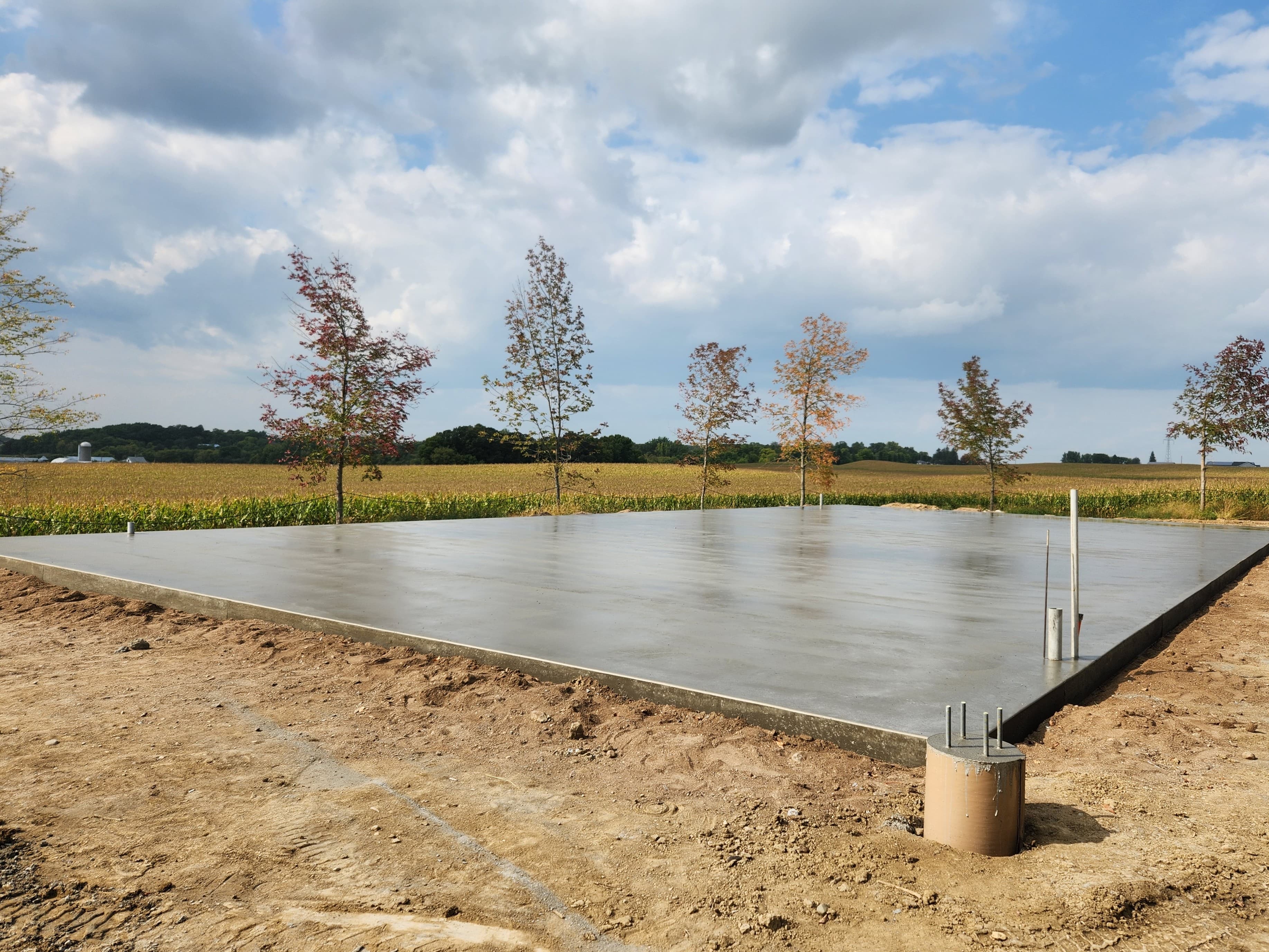 Picture of a new concrete floor in a hangar