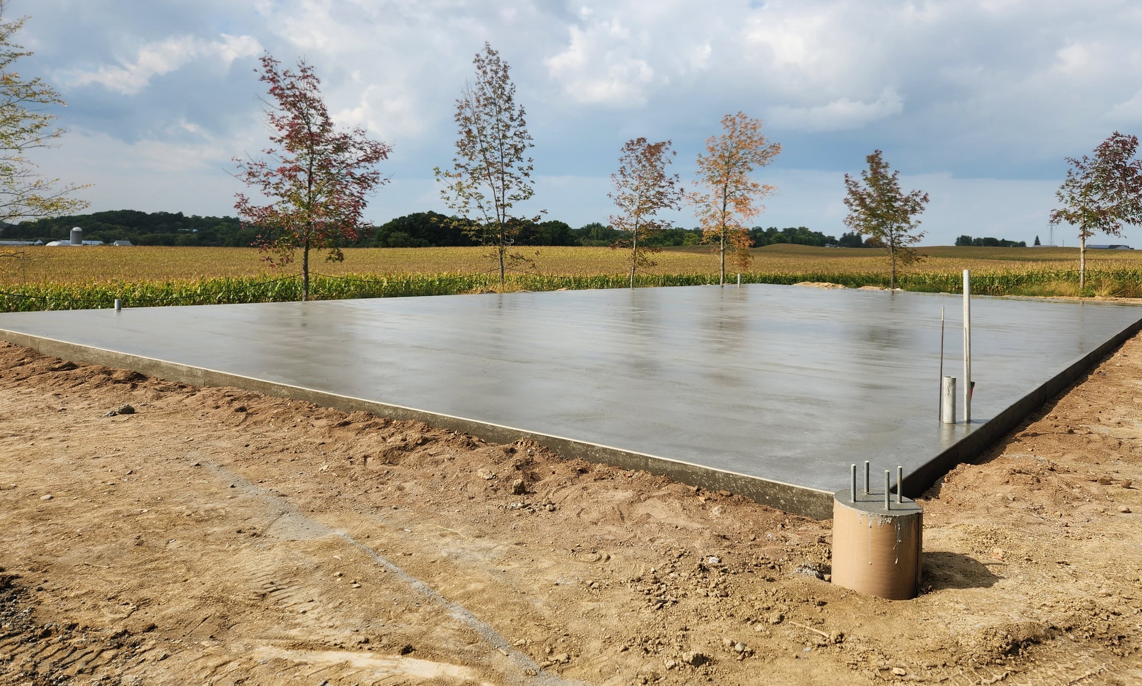 Picture of a new concrete floor in a hangar